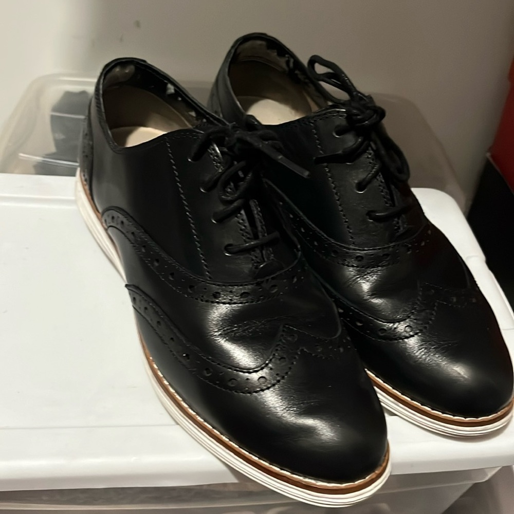 “Cole Haan” shoe